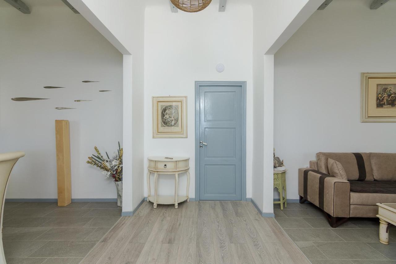 Ble Oneiro Crystal Villa *