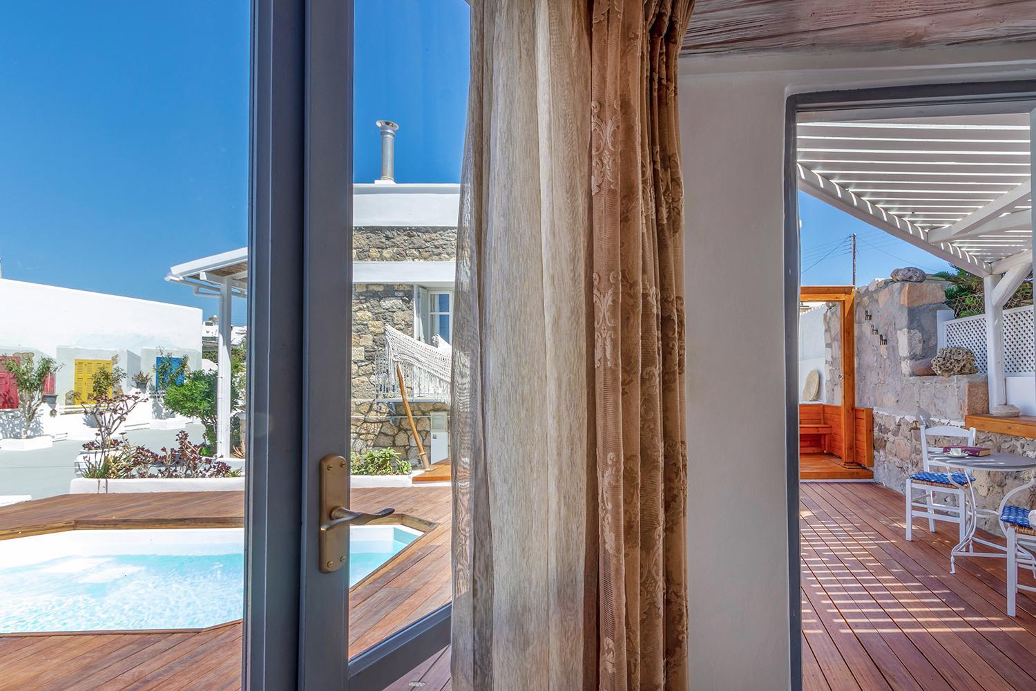Villa Ble Oneiro Crystal Adamantas (Milos)