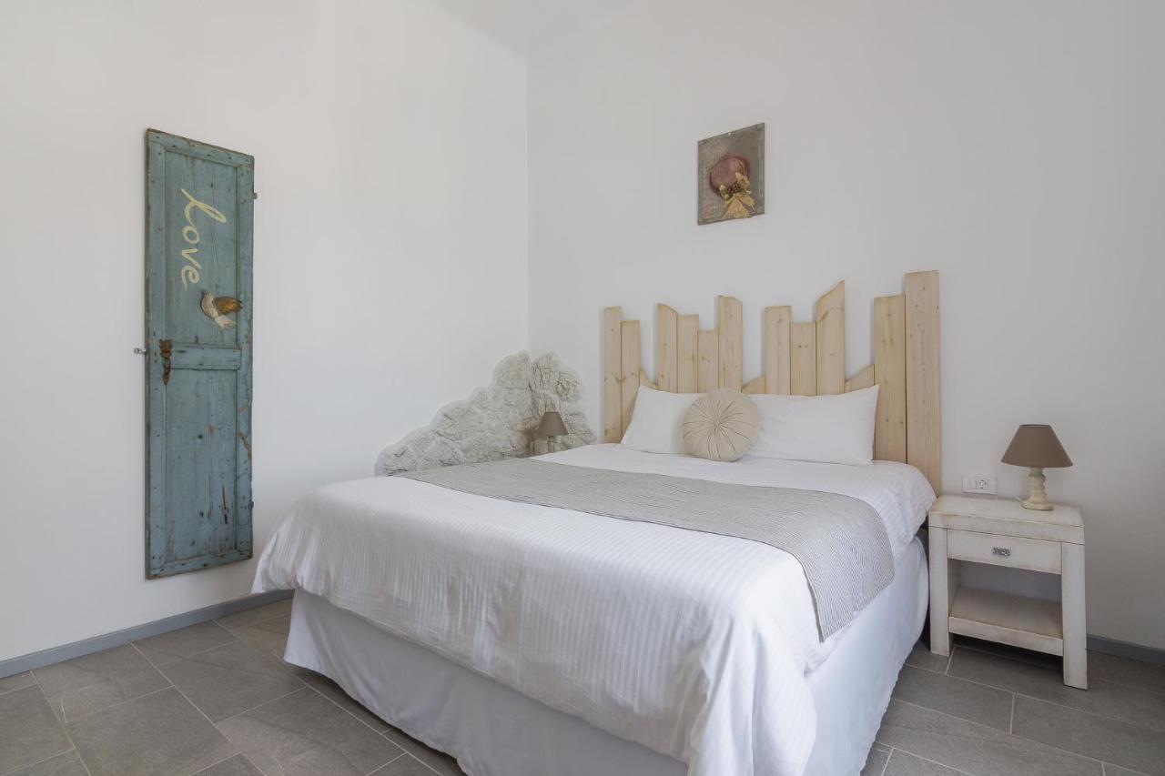 Villa Ble Oneiro Crystal Adamantas (Milos)