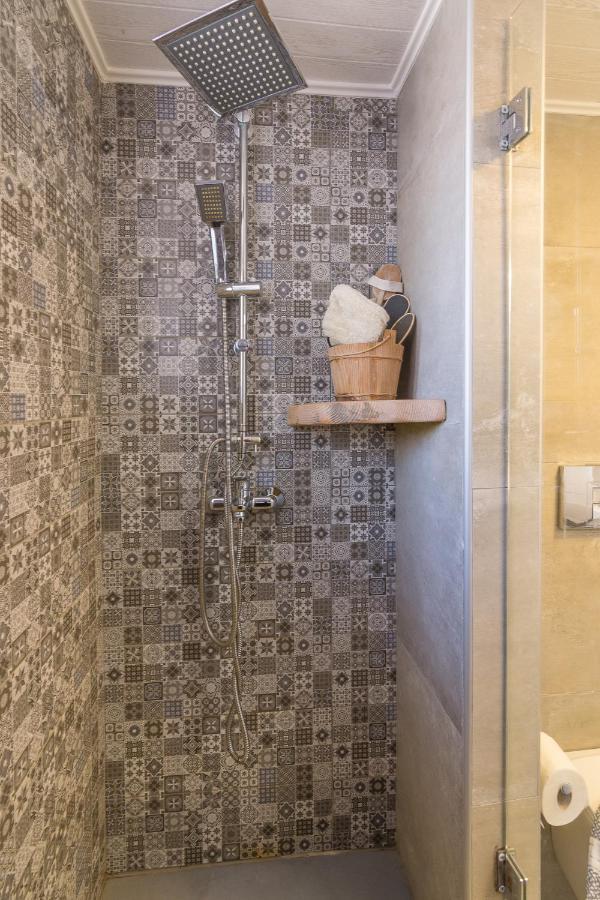 Ble Oneiro Crystal Villa *