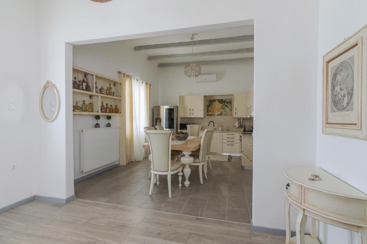 Ble Oneiro Crystal * Adamantas (Milos)