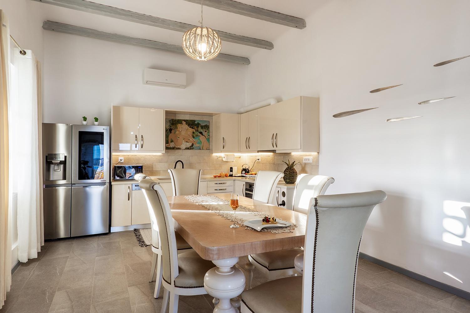 Ble Oneiro Crystal Villa Adamantas (Milos)
